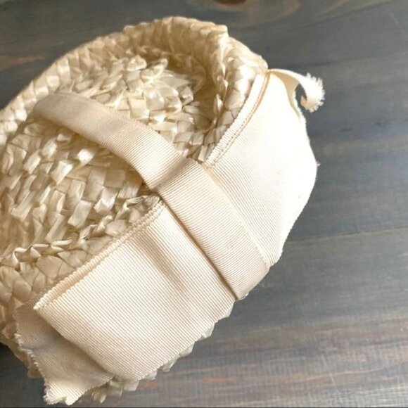Vintage Cream Pillbox Hat with Ribbon Accent - Picture 8 of 8